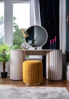 Lilly Gallery Mirror