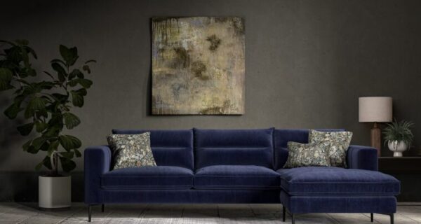 Chaise sofa in blue fabric