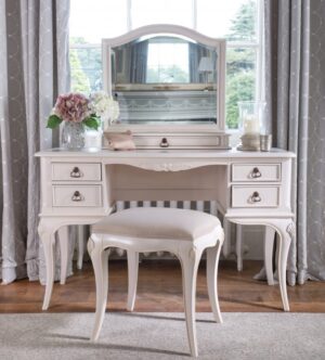 Amelia Toulouse Dresser